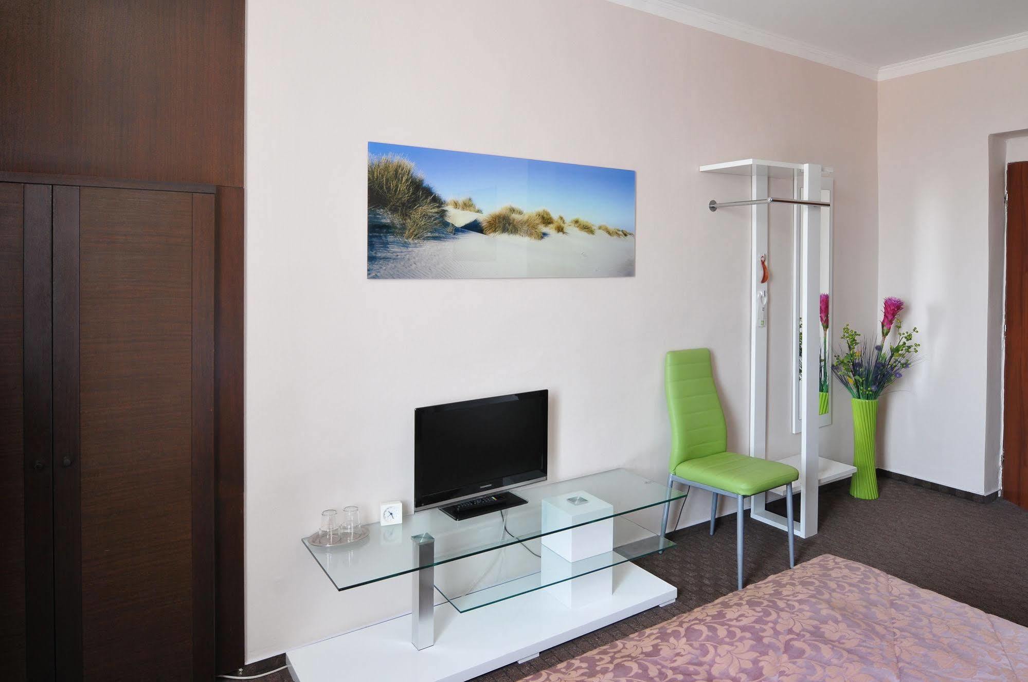 Hotel Wilhelm Praha Bagian luar foto